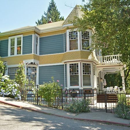 Deer Creek Inn Nevada City Exteriör bild
